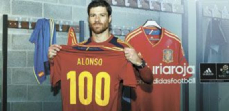 Xabi Alonso cumplirá 100 encuentros con la elástica del combinado nacional. / E. Press