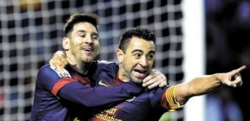 Leo Messi y Xavi Hernández serán los líderes del equipo azulgrana en el Camp Nou. / Reuters