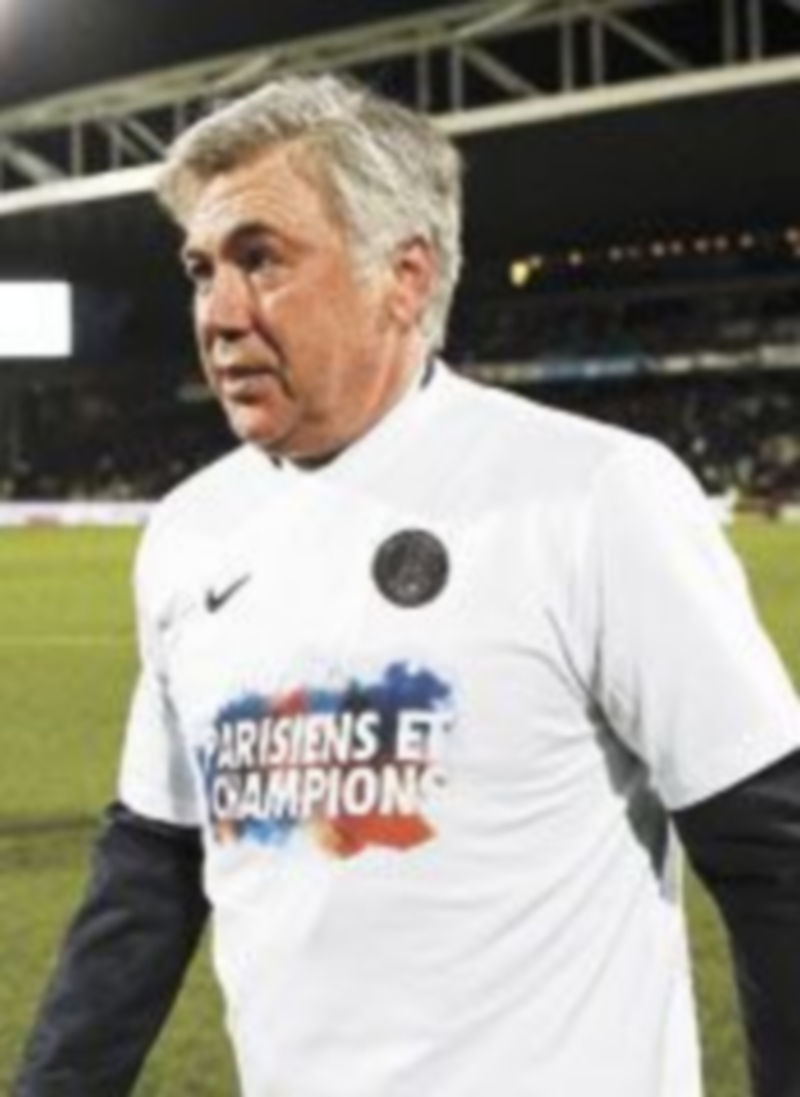 El técnico italiano ha conseguido que el conjunto galo levante el título de Liga. / Reuters