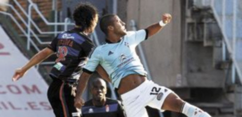 El centrocampista Rafinha fue el autor del tanto local que no sirvió para conseguir los tres puntos. / Efe