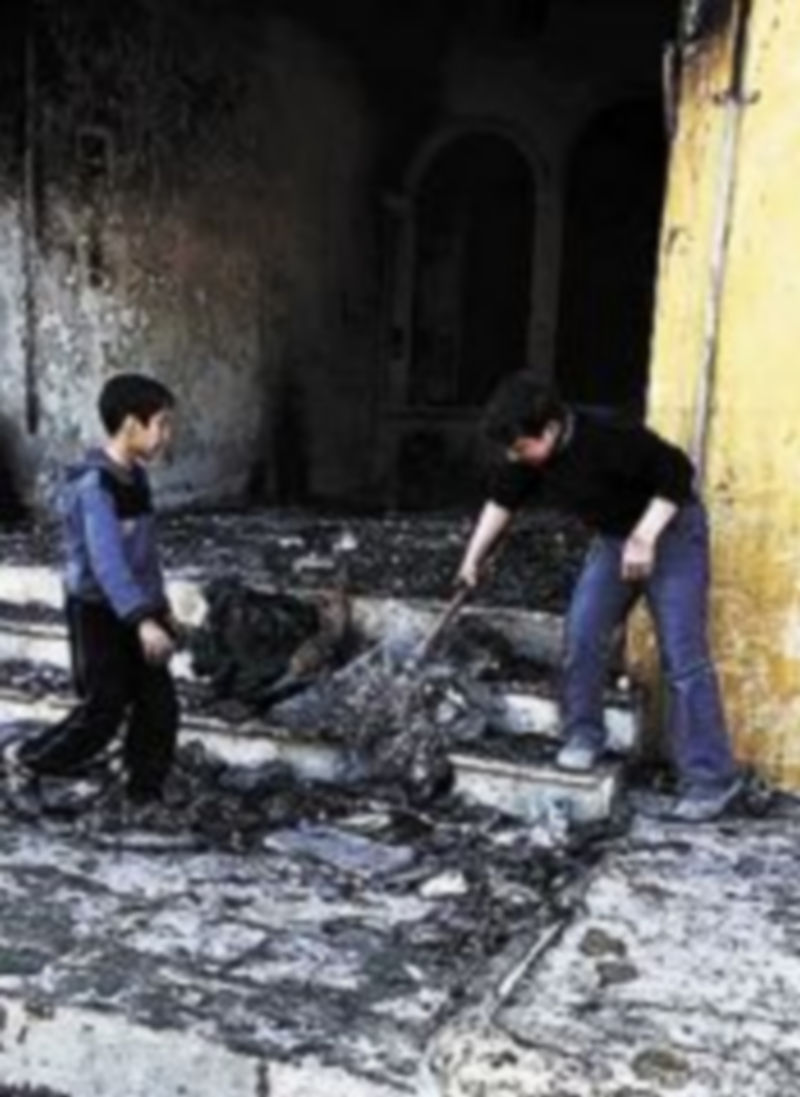 Los bombardeos son continuos.