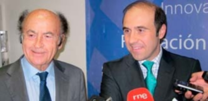 Jordi García Viña (d.) asegura que la moderación salarial es necesaria para la competitividad de las empresas. / Europa Press