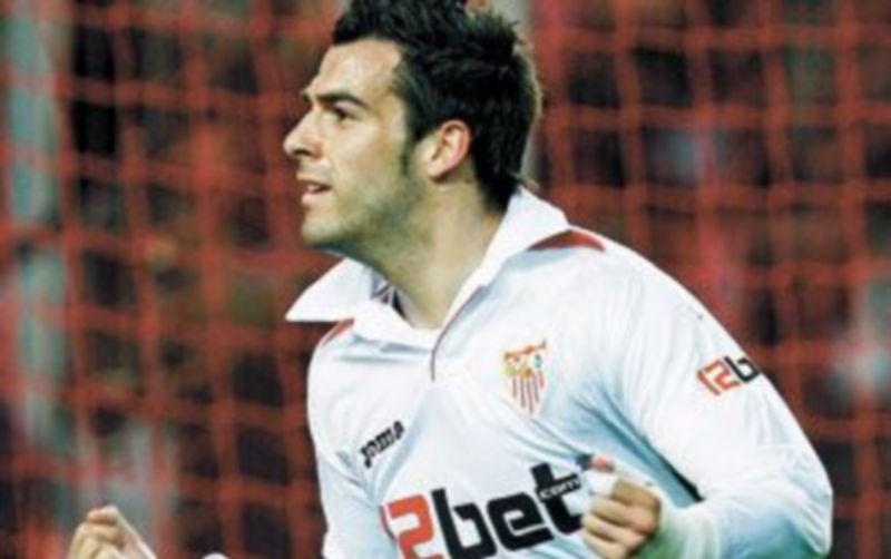 Negredo firmó los dos tantos del conjunto andaluz. / EFE