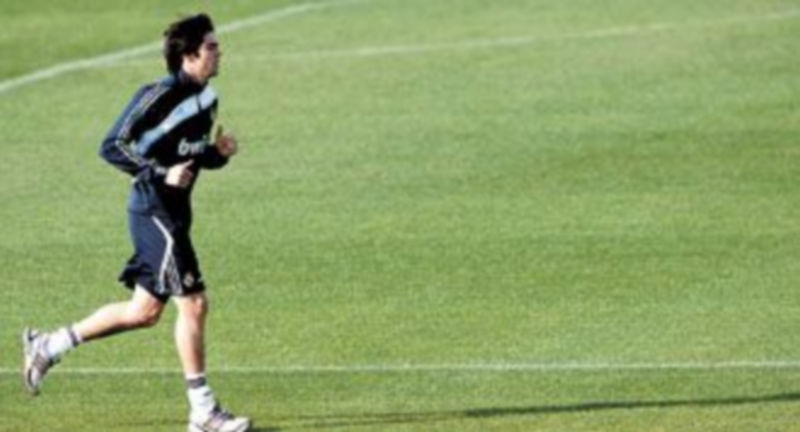 Kaká ha sufrido un nuevo contratiempo en su intención de brillar en el Real Madrid. /EFE