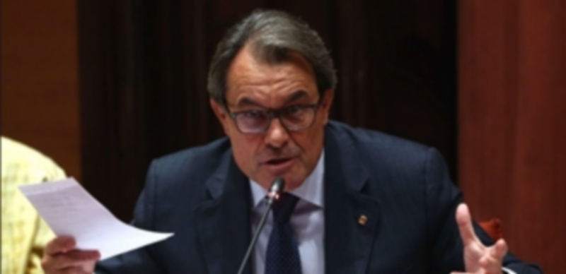 Mas niega la financiación irregular y señala a Interior por el registro 1 El presidente de la Generalitat