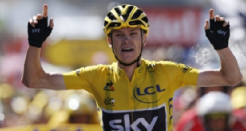 Chris Froome celebra el triunfo tras la exhibición ofrecida en La Pierre Saint Martin