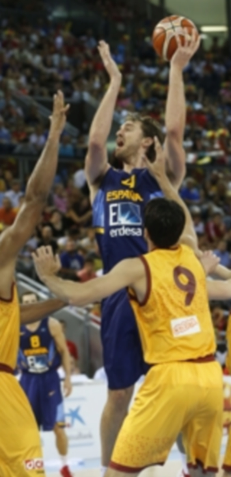 Pau Gasol continúa dosificándose a la espera de iniciar el torneo continental. / EFE