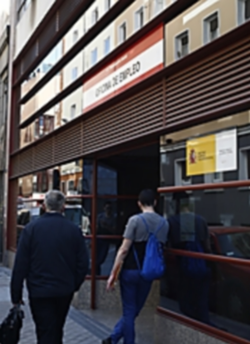 Desde 2010 se ha duplicado la cifra de desempleados sin protección. / E. P.