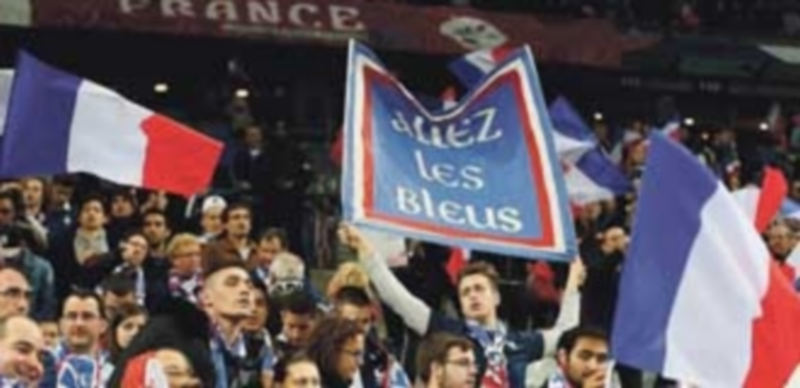 «La ilusión de ir por primera vez al estadio se convirtió en miedo» 1 Seguidores de la selección gala antes del amistoso del pasado viernes entre Francia y Alemania en el Stade de France