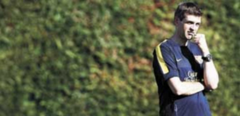 Vilanova dirigió la primera sesión de entrenamiento del Barcelona en la ciudad deportiva Joan Gamper. / Albert Gea (Reuters)