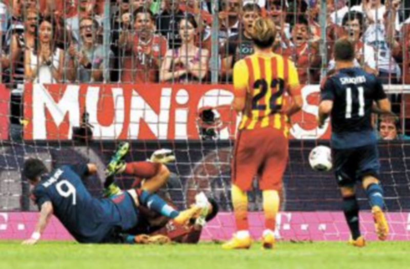 El croata Mandzukic fue el autor del segundo tanto del equipo de Pep Guardiola. / Reuters