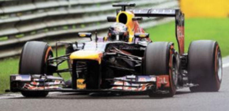 El monoplaza del vigente campeón voló sobre el trazado seco de Spa-Francorchamps. / N. Bouvy (Efe)