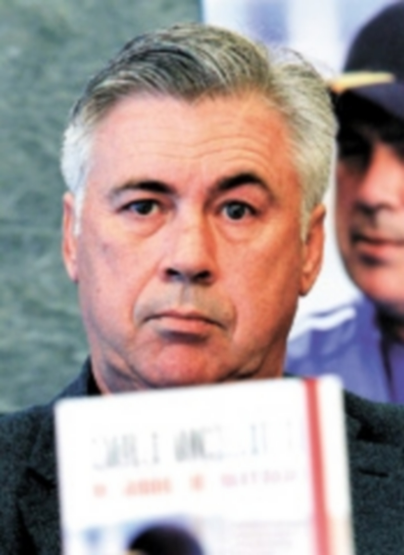 El técnico del Real Madrid presentó su libro