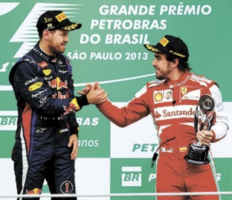 El alemán posa en lo más alto del podio del circuito de Interlagos