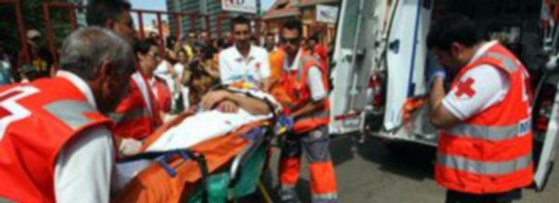 Durante la intervención la Cruz Roja enseñó a los presentes su modo de actuar ante una situación que se podría dar en cualquier encierro. / Ical