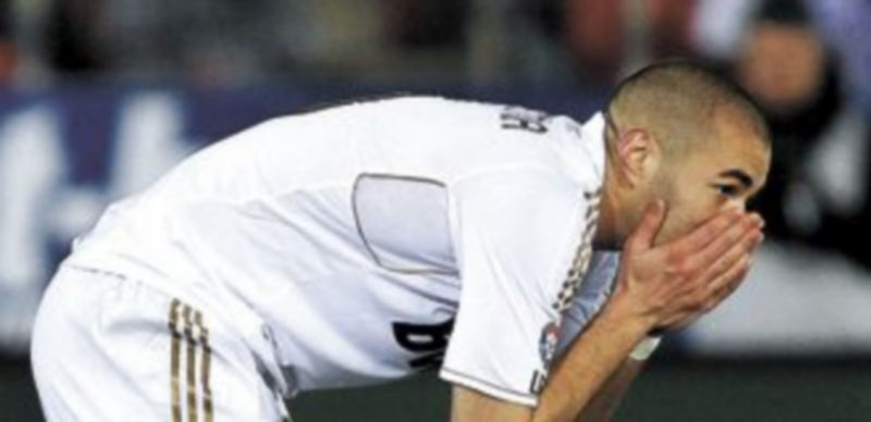 Benzema será uno de los referentes ofensivos ante el conjunto de Marcelo Bielsa. / Reuters.