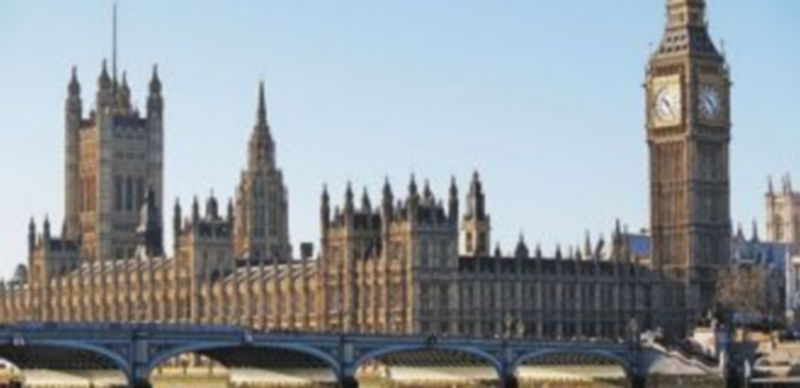 El reloj del Parlamento está inclinado 96 centímetros a la izquierda