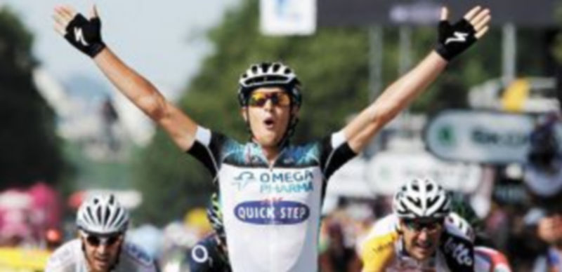El corredor del equipo Omega Pharma festeja su victoria en el sprint de Lyon. / J. Naegelen (Reuters)
