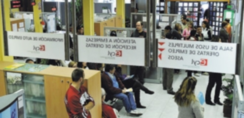 La tasa de paro de Castilla y León se situó en el 48.4% durante el año 2013./ Juan Martín