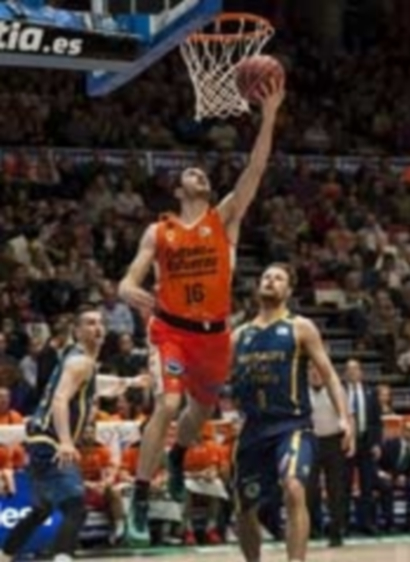 La emoción será la protagonista en esta novena jornada de la ACB. / Efe