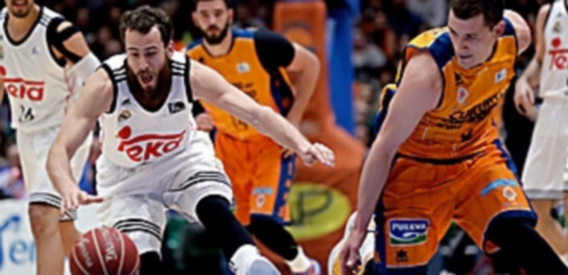 El base madridista Sergio Rodríguez (izq) completó un gran partido