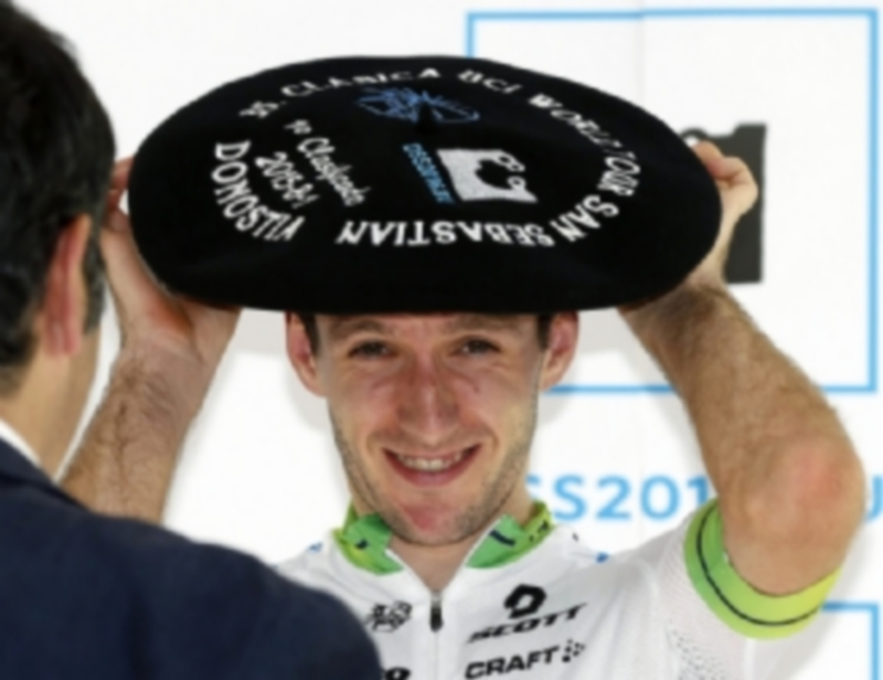 El ciclista británico Adam Yates dio la sorpresa al ganar en San Sebastián. / EFE