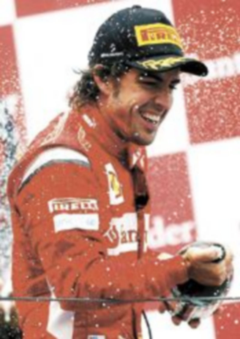 El asturiano mostró su felicidad en el podio. / Reuters