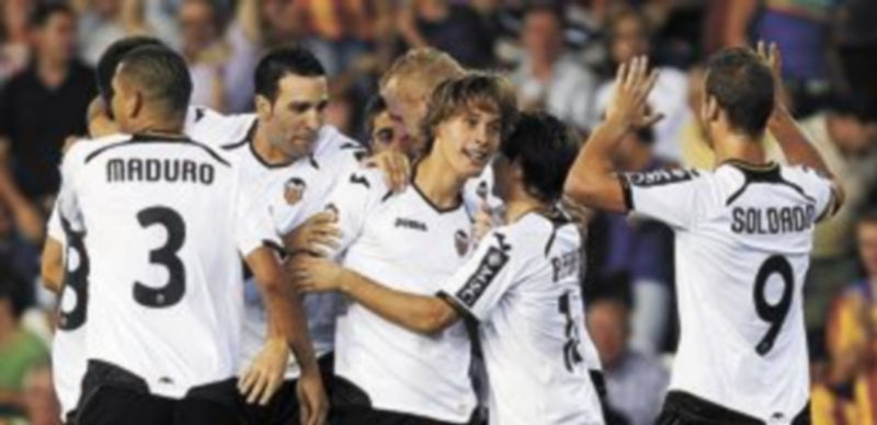 Los valencianistas abrazan a Canales