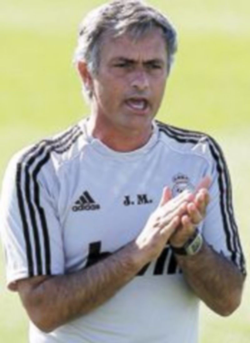 El luso abrió la sesión a los socios del conjunto blanco. /Efe