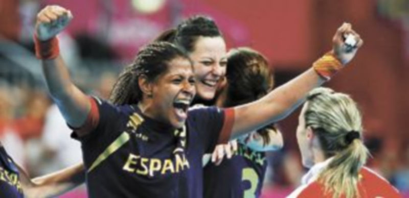 Las ‘Guerreras Olímpicas’ se impusieron a Corea del Sur y lograron la primera medalla  del balonmano femenino español. / Reuters