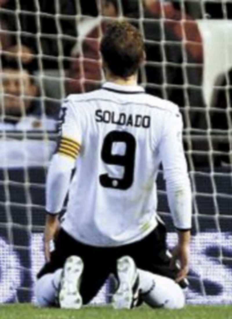 Soldado ocupará la punta de ataque junto a Jonas. / Reuters