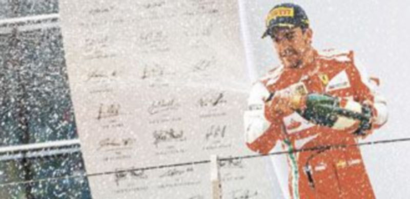 El español Fernando Alonso consiguió su primer triunfo de la campaña en el trazado asiático. / Reuters