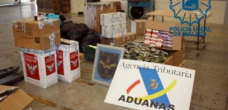 Alijo de tabaco de contrabando intervenido en la ciudad de Málaga. / Europa Press