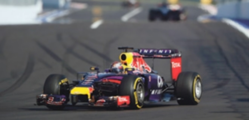 Sebastian Vettel corriendo con Red Bull el Gran Prix de Rusia celebrado el pasado fin de semana. / Efe