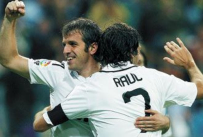 El centrocampista holandés espera recuperar su sitio en el once inicial. /EFE