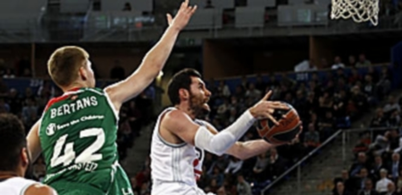 La Euroliga es la máxima competición europea de clubes y mantiene discrepancias con la FIBA. / EFE