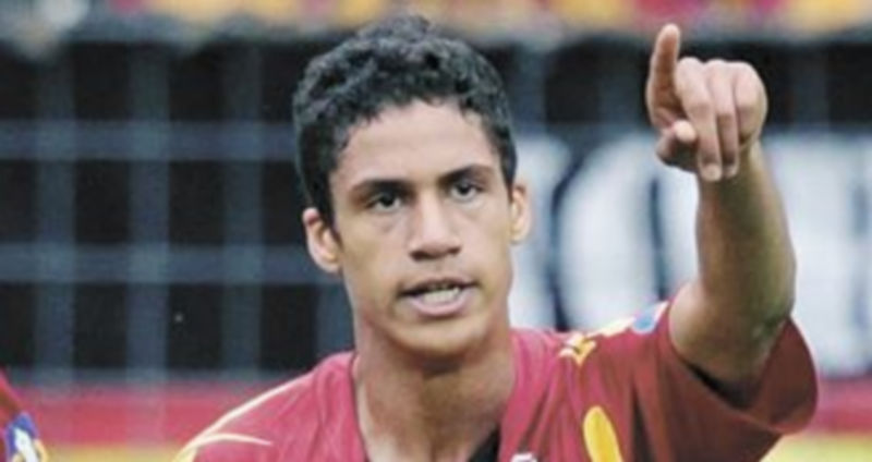 Varane tiene tan solo 18 años y un enorme potencial. / Reuters