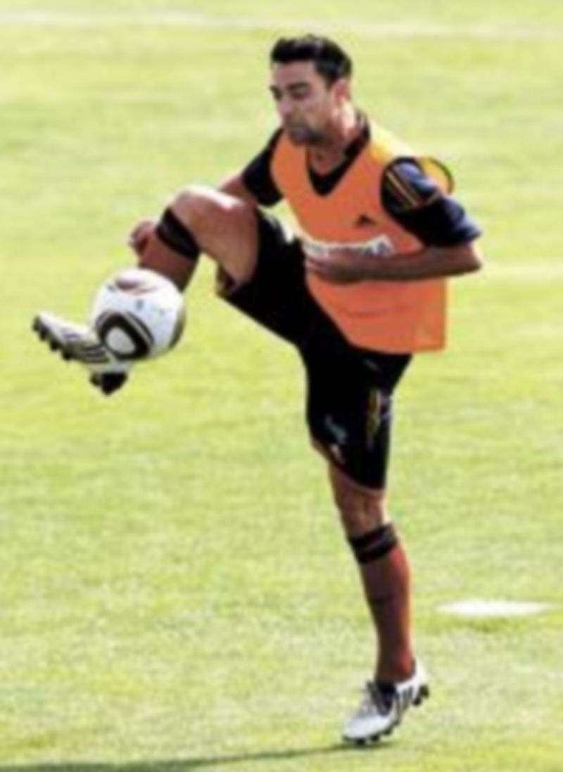 El centrocampista azulgrana no saltó al terreno de juego por precaución. / Reuters.