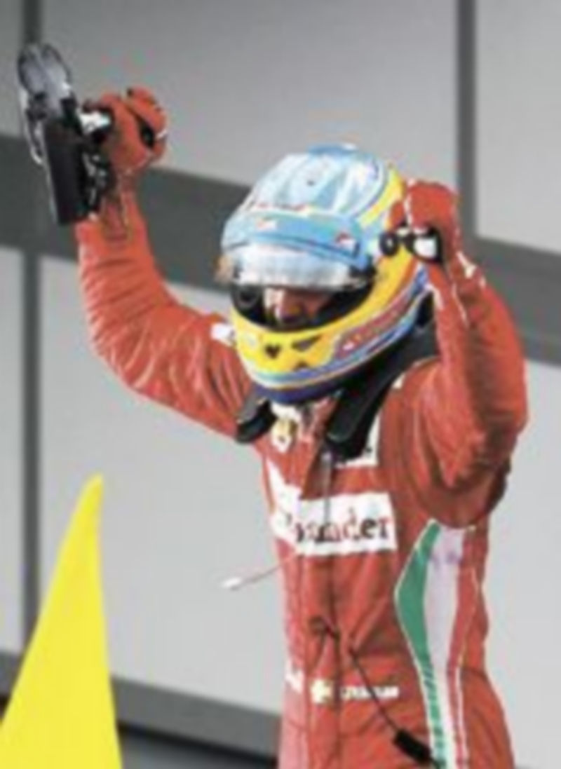 Alonso ha conseguido tres triunfos en el circuito de Bahrein. / Reuters.