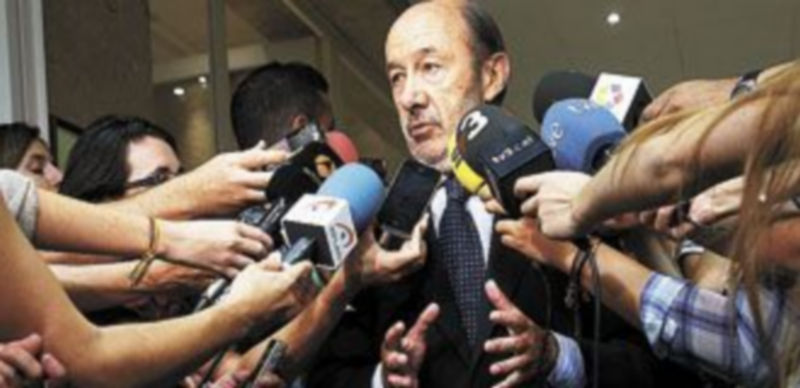 El líder socialista realizó su ‘confesión’ pecuniaria vía Twitter. / Efe