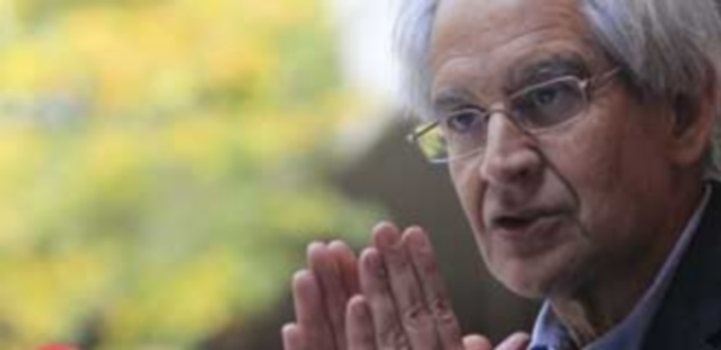 El dibujante satírico Andrés Rábago