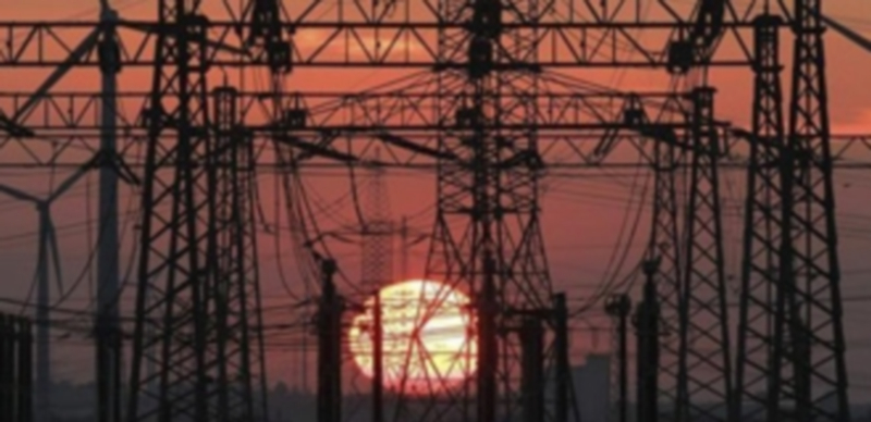 El sistema eléctrico registra un desajuste de 448 millones inferior al previsto 1 Las cifras oficiales fueron ofrecidas y elaboradas por la CNMC. / EFE