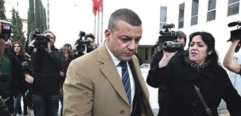 Miguel Ángel Flores a su llegada a la Audiencia Provincial de Madrid. / Efe