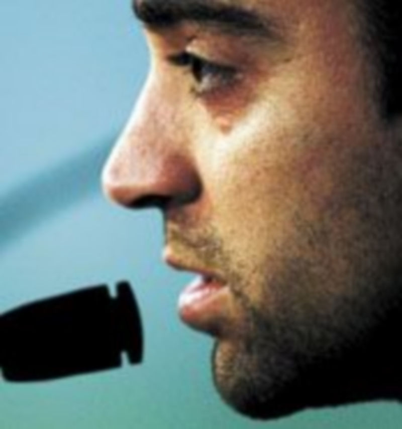 El internacional reveló que la enfermedad de Abidal es la situación más dura que ha vivido en el equipo. / EFE