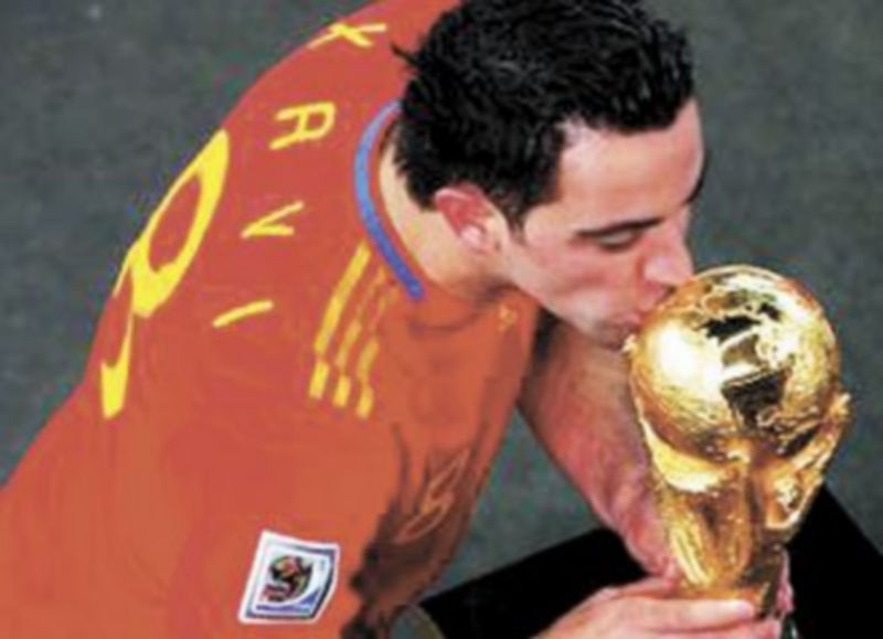 Xavi estará presente en el Teatro Campoamor de la capital asturiana. / Efe