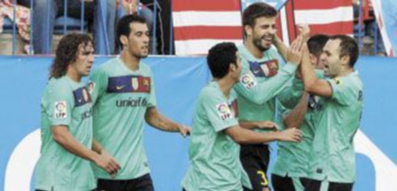 Los jugadores del Barça han reafirmado su confianza tras derrotar al Atlético de Madrid en el Vicente Calderón. / Reuters