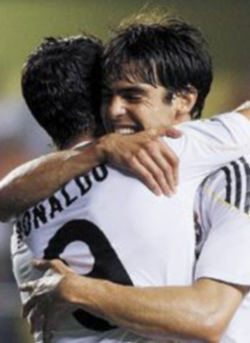 Kaká tiene contrato con el Real Madrid hasta 2015. / Reuters.