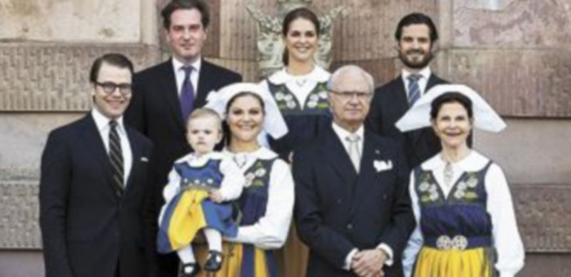 La familia real sueca posa al completo junto a Christopher O’Neil.