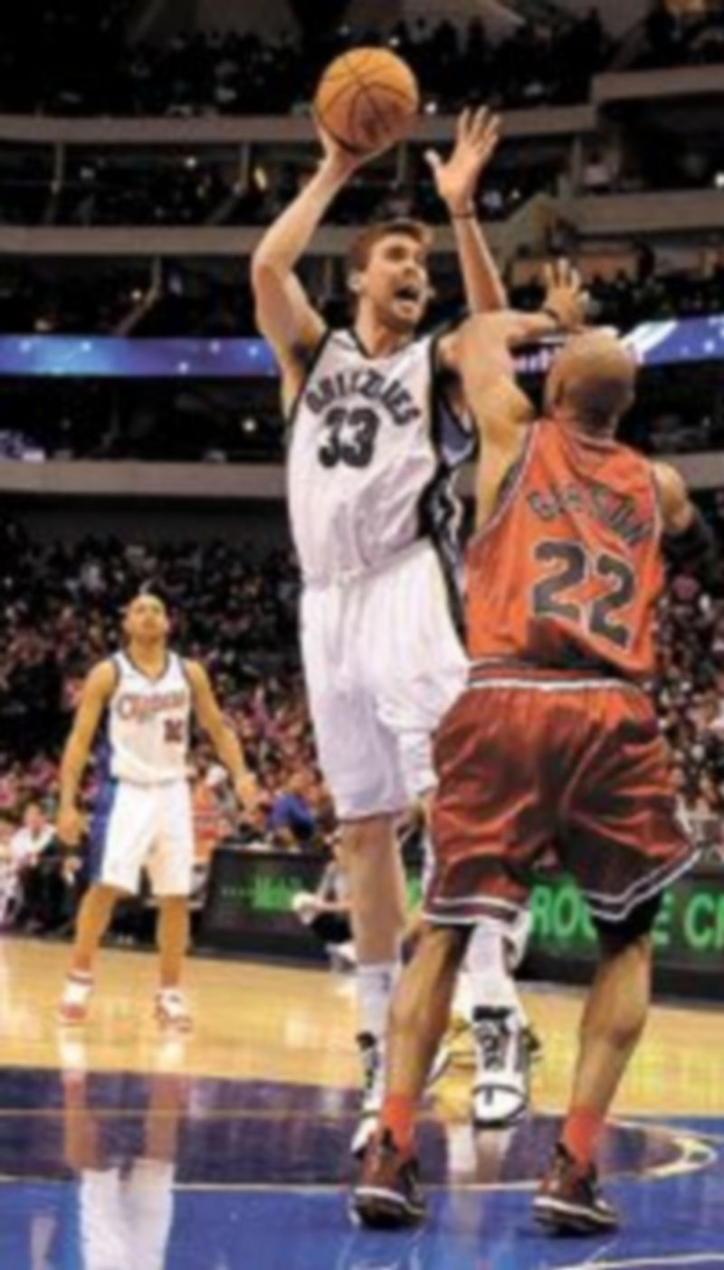 Marc Gasol encestó todos sus tiros de campo menos uno. / Efe