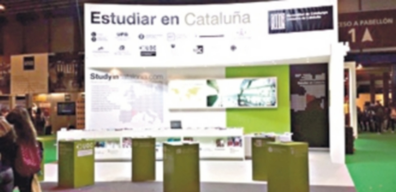 Uno de los muchos estantes que podrán visitarse en AULA